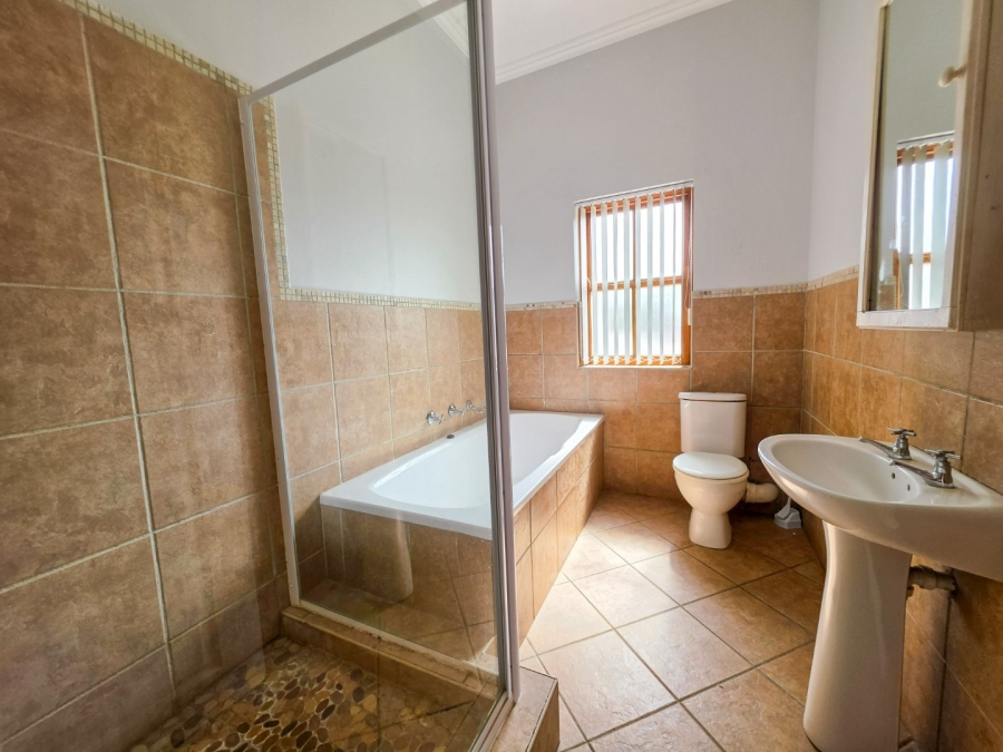 1 Bedroom Property for Sale in Stilbaai Western Cape